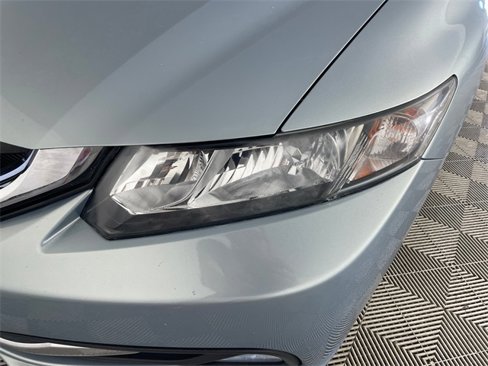 Used 2013 Honda Civic Hybrid Sedan image 25