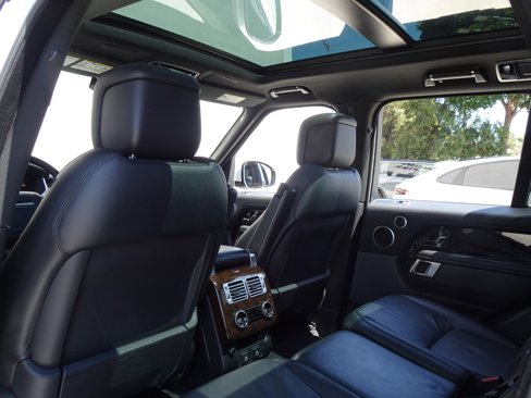 Used 2022 Land Rover Range Rover Westminster Edition image 16