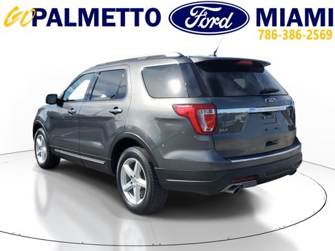 Used 2018 Ford Explorer XLT w/ Equipment Group 202A image 4