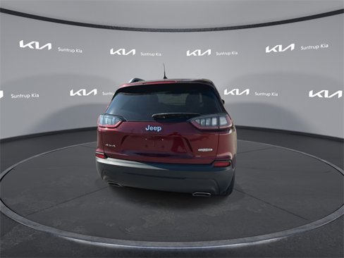 Used 2019 Jeep Cherokee Latitude Plus w/ Comfort/Convenience Group image 18