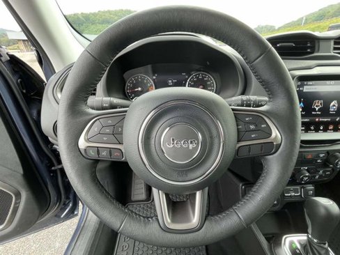 Used 2022 Jeep Renegade Latitude w/ Convenience Group image 16