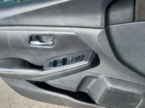 Used 2023 Nissan Sentra SV image 15