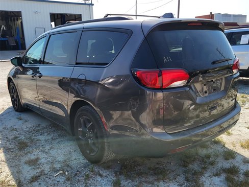 Used 2018 Chrysler Pacifica Limited w/ S Appearance Package image 6