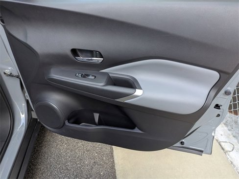 Certified 2024 Nissan Kicks SR image 30