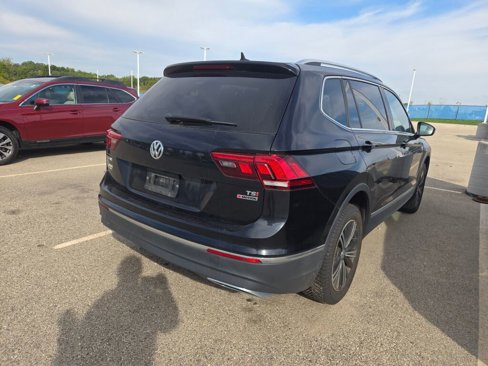 Used 2018 Volkswagen Tiguan SEL image 4