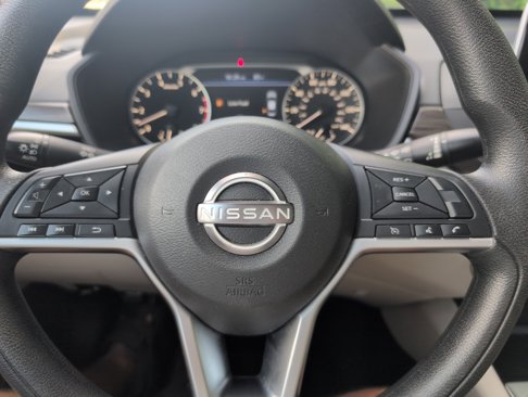 Used 2024 Nissan Altima 2.5 SV image 22