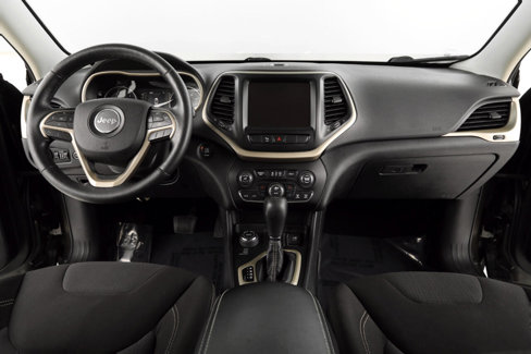 Used 2015 Jeep Cherokee Latitude w/ Comfort/Convenience Group image 12