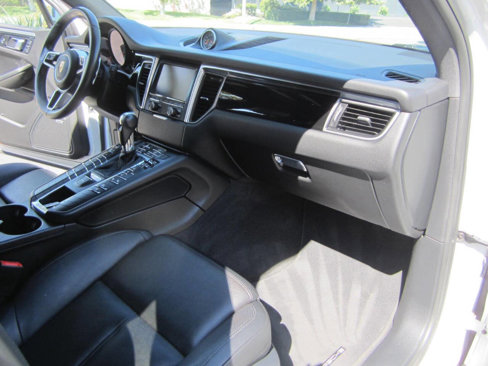 Used 2016 Porsche Macan S w/ Premium Package Plus image 22