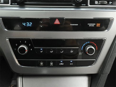 Used 2015 Hyundai Sonata SE image 29
