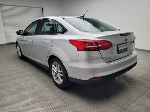 Used 2018 Ford Focus SE w/ Cold Weather Package image 5