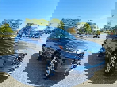 Certified 2020 Ford Escape SE image 3