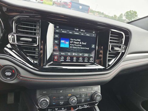 Used 2024 Dodge Durango GT image 28