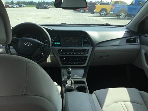 Used 2016 Hyundai Sonata SE image 11