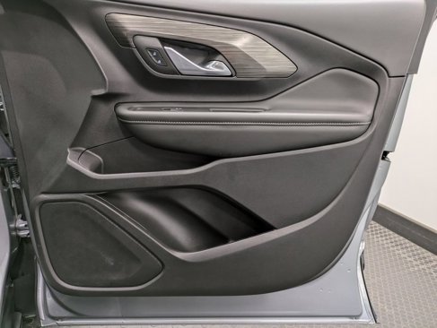 Used 2024 GMC Terrain SLE image 27