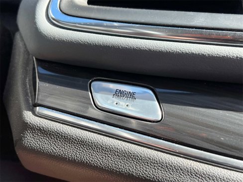 Certified 2018 Buick Enclave Essence image 26