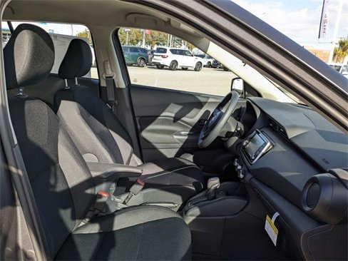 Used 2024 Nissan Kicks S image 28