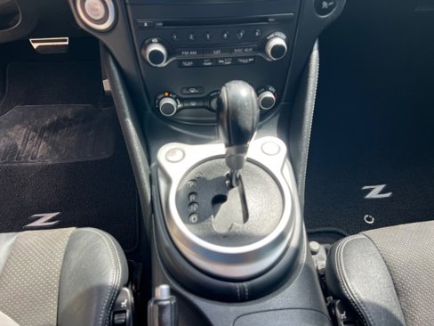 Used 2014 Nissan 370Z Touring w/ Sport Package image 23
