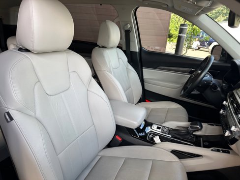 Used 2020 Kia Telluride EX w/ EX Premium Package image 19