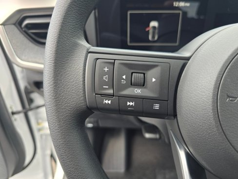 New 2025 Nissan Kicks SV image 27