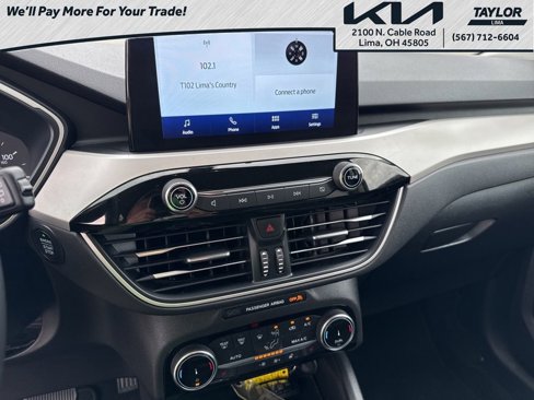 Used 2022 Ford Escape SEL image 16