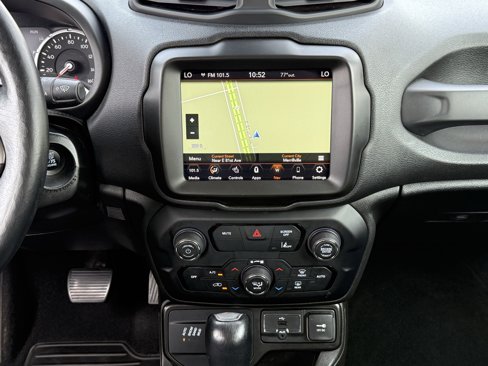 Used 2021 Jeep Renegade Limited image 3