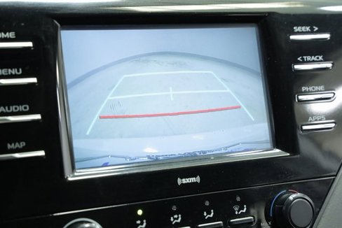Used 2020 Toyota Camry LE image 15