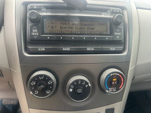 Used 2012 Toyota Corolla LE image 20