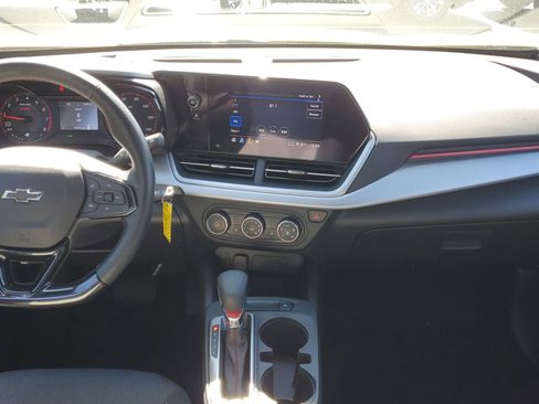Certified 2024 Chevrolet Trax RS w/ Driver Confidence Package image 10