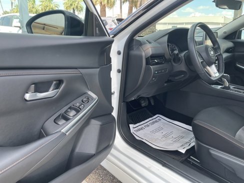 Used 2023 Nissan Sentra SR w/ Midnight Edition Package image 19