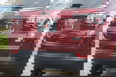Used 2020 Jeep Compass Latitude w/ Cold Weather Group image 52