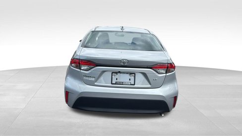 Used 2023 Toyota Corolla LE image 6