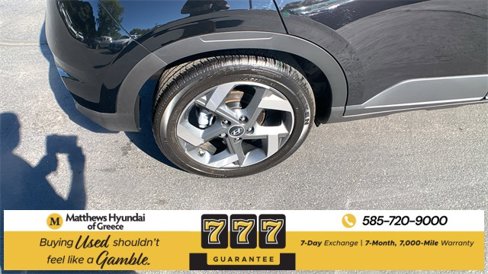 Used 2025 Hyundai Venue SEL image 27