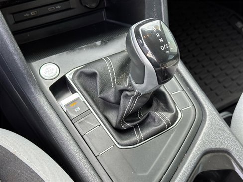 Certified 2022 Volkswagen Taos S image 25