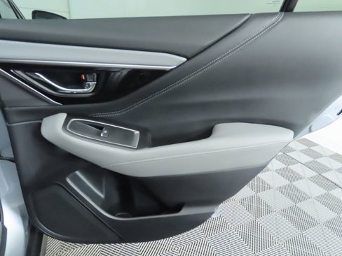 Used 2021 Subaru Outback Limited XT image 28
