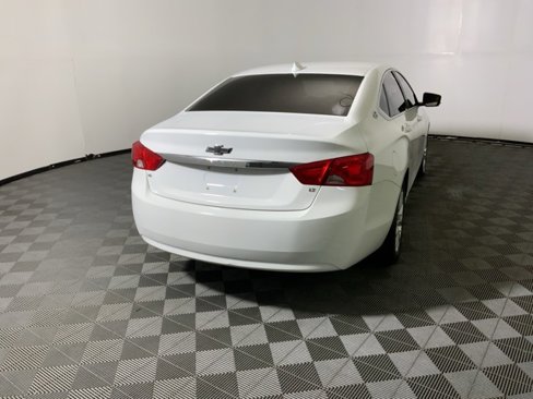 Used 2017 Chevrolet Impala LT image 8