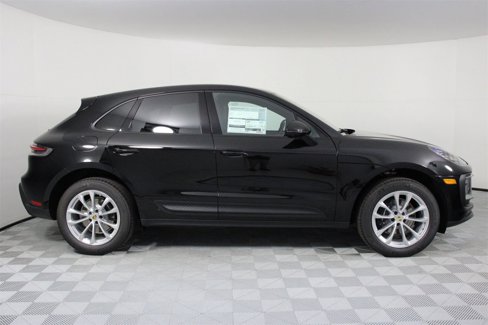 New 2026 Porsche Macan image 8