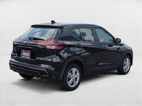 Used 2023 Nissan Kicks S image 5