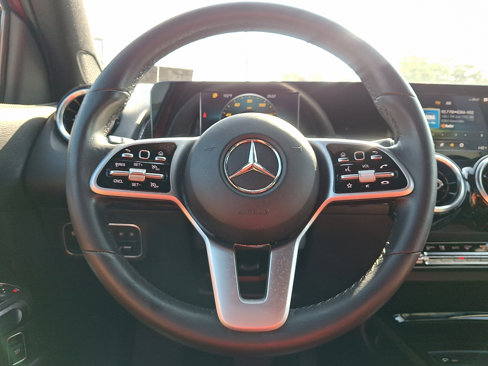 Used 2020 Mercedes-Benz GLB 250 4MATIC image 19