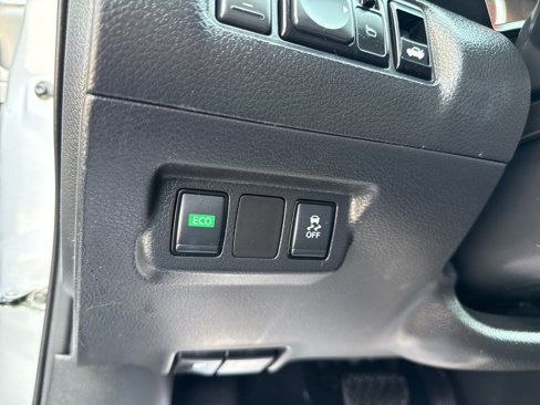 Used 2019 Nissan Sentra SV image 16