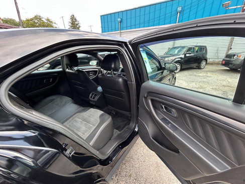 Used 2017 Ford Taurus SHO w/ Sho Performance Package image 8
