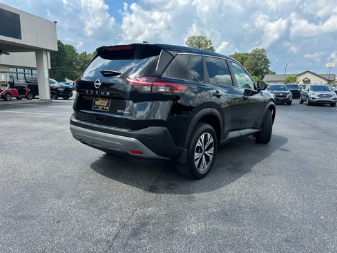 Used 2022 Nissan Rogue SV image 4