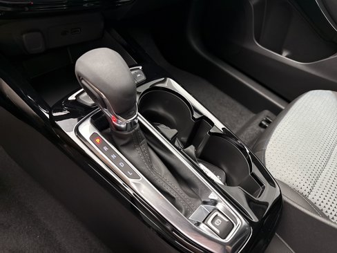 New 2025 Chevrolet Trax LT w/ LT Convenience Package image 37