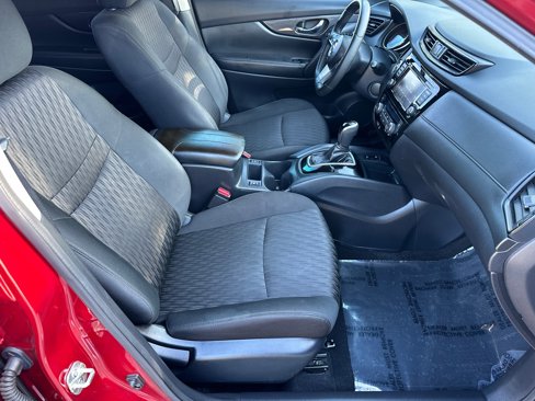 Used 2020 Nissan Rogue SV w/ Premium Package image 13