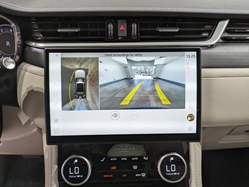 Used 2025 Jaguar F-PACE R-Dynamic S image 17