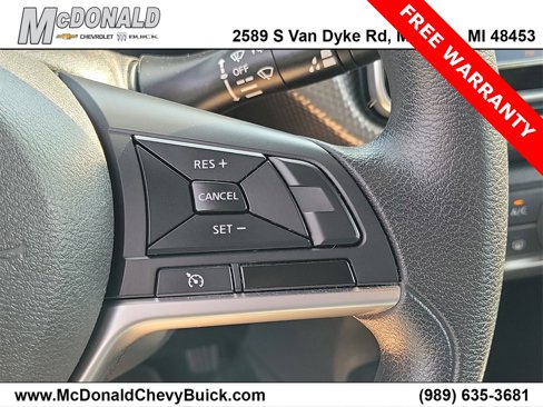 Used 2020 Nissan Kicks S image 11
