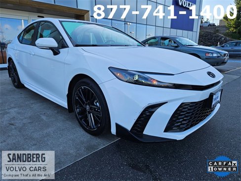 Used 2025 Toyota Camry Hybrid image 3