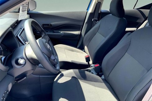 New 2025 Nissan Kicks Play S image 10