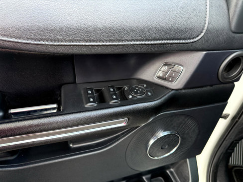 Used 2020 Ford Expedition XLT w/ Equipment Group 202A image 14
