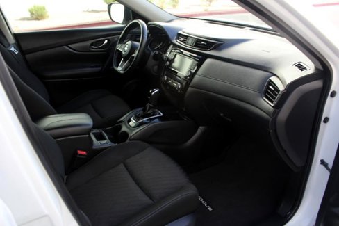 Used 2020 Nissan Rogue SV image 18