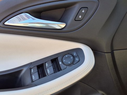 Used 2025 Buick Encore GX Sport Touring w/ Advanced Technology Package image 13